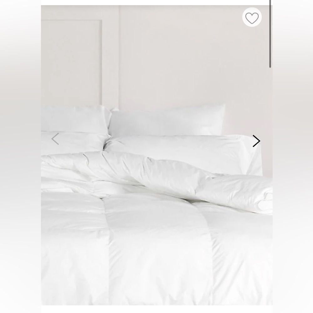 GlucksteinHome

Down & Feather Duvet. Queen. NEW